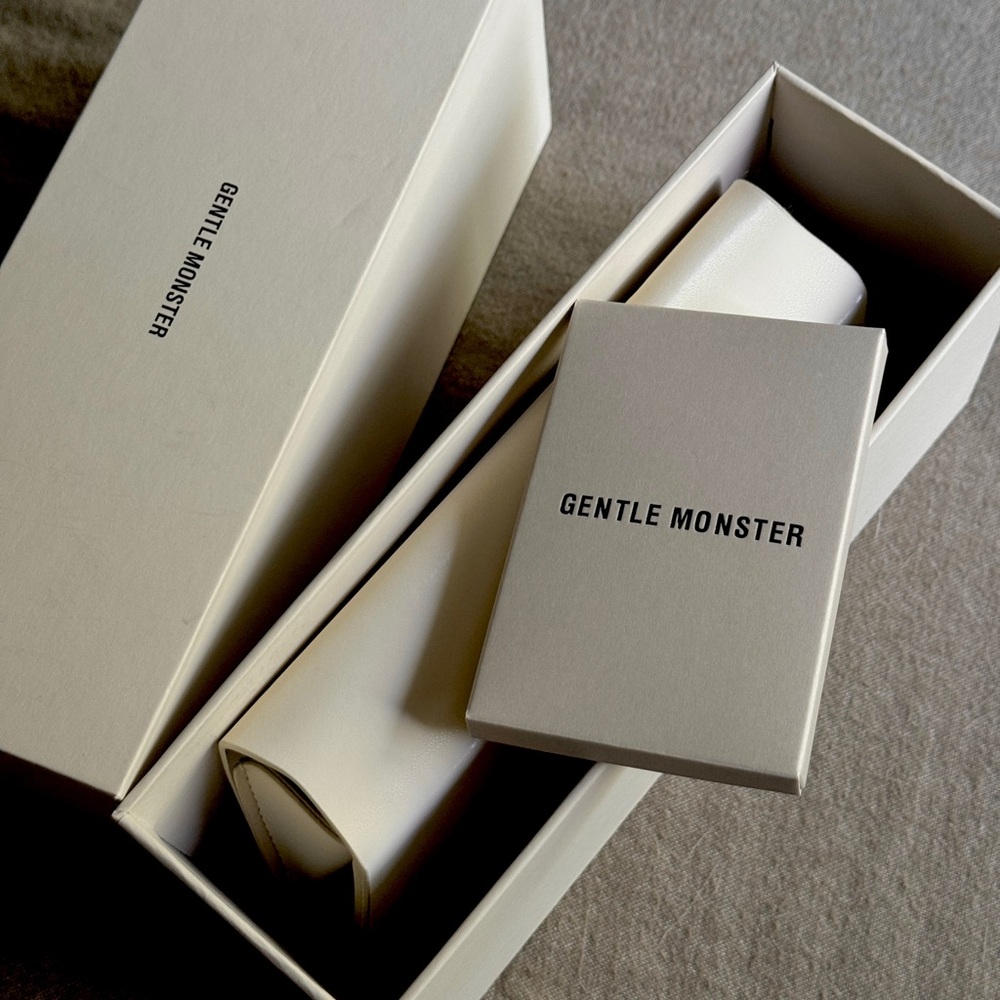 Gentle Monster Sunglasses TAM almost new with case box card - Picture 11 of 16